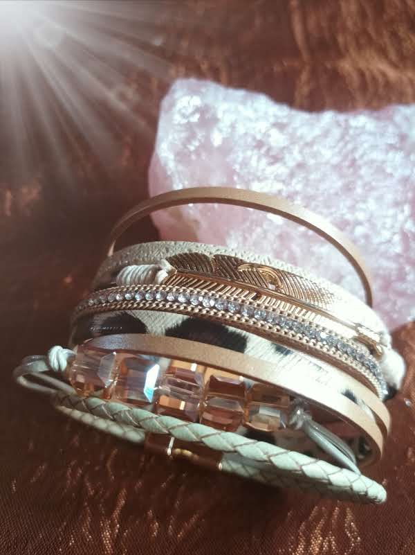 Bracelet en simili cuir et synthétique