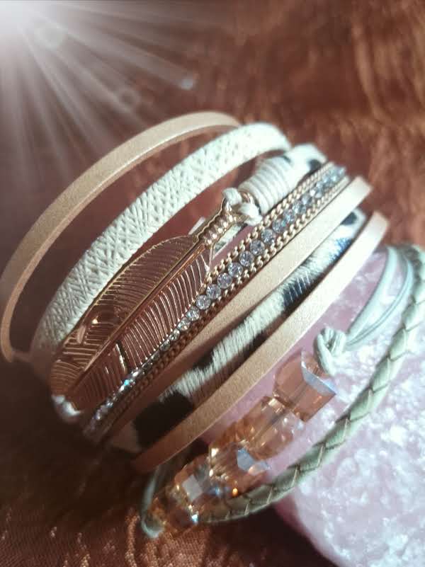 Bracelet en simili cuir et synthétique