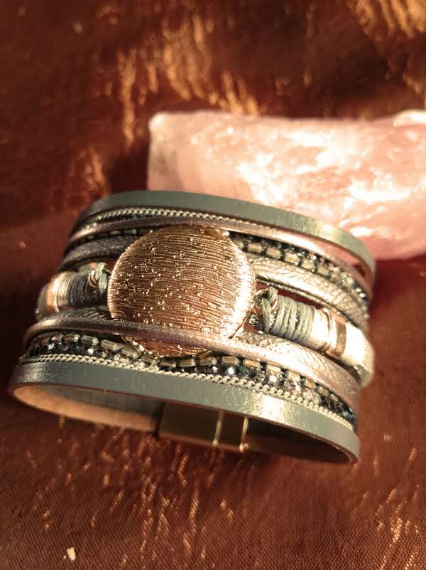 Bracelet cuir et synthétique