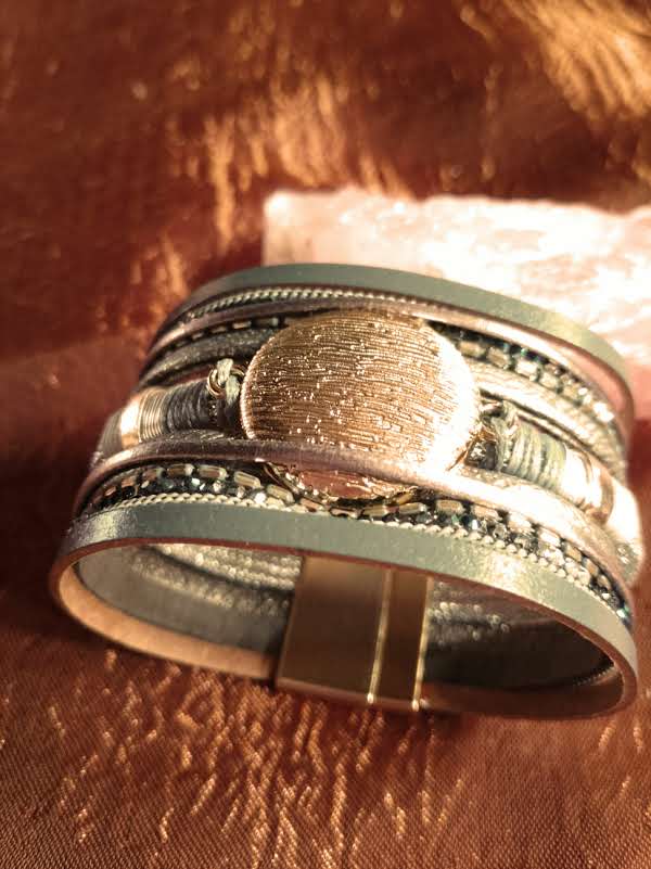 Bracelet cuir et synthétique