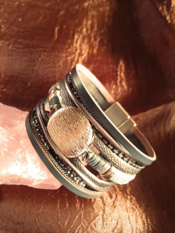 Bracelet cuir et synthétique